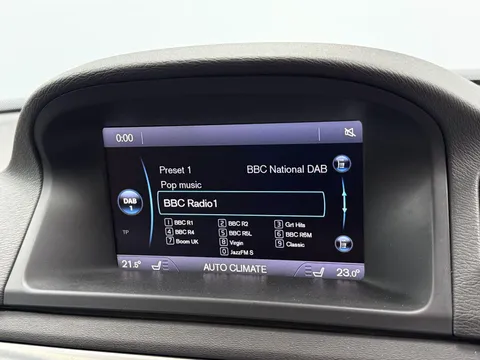 VOLVO XC70 D4 [181] SE Lux 5dr AWD Geartronic