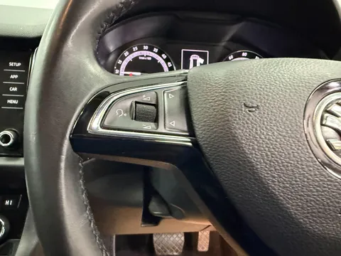 SKODA KODIAQ 2.0 TDI SE 5dr DSG