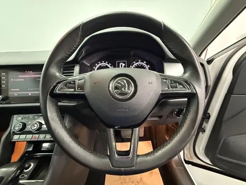 SKODA KODIAQ 2.0 TDI SE 5dr DSG