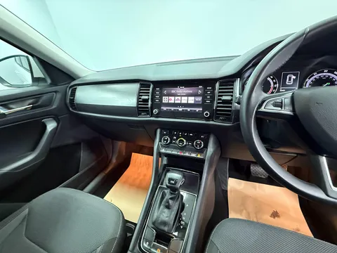 SKODA KODIAQ 2.0 TDI SE 5dr DSG