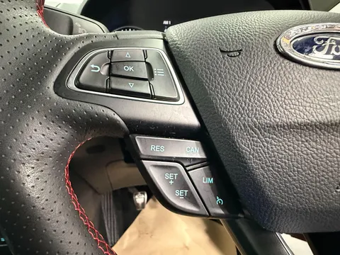 FORD ECOSPORT 1.0 EcoBoost 140 ST-Line 5dr