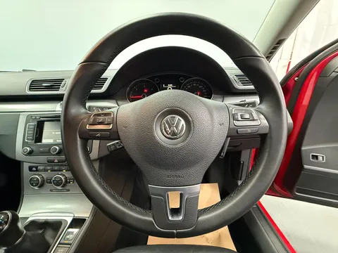 VOLKSWAGEN PASSAT 2.0 TDI Bluemotion Tech Executive Style 4dr