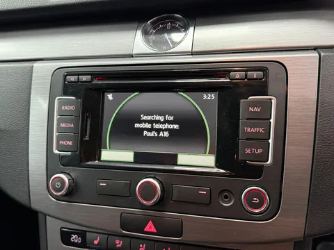 VOLKSWAGEN PASSAT 2.0 TDI Bluemotion Tech Executive Style 4dr