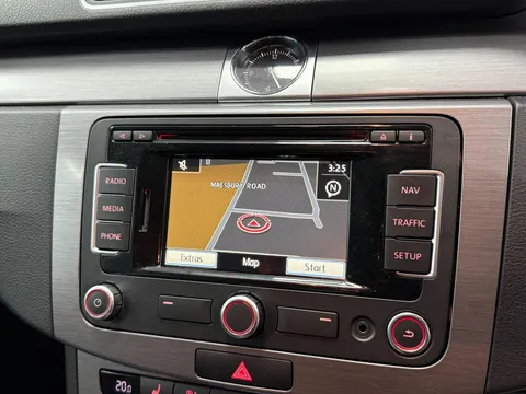 VOLKSWAGEN PASSAT 2.0 TDI Bluemotion Tech Executive Style 4dr