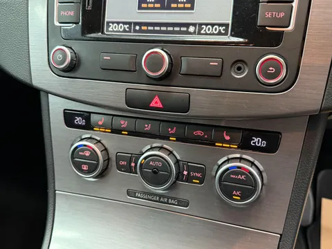 VOLKSWAGEN PASSAT 2.0 TDI Bluemotion Tech Executive Style 4dr