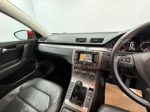 VOLKSWAGEN PASSAT 2.0 TDI Bluemotion Tech Executive Style 4dr