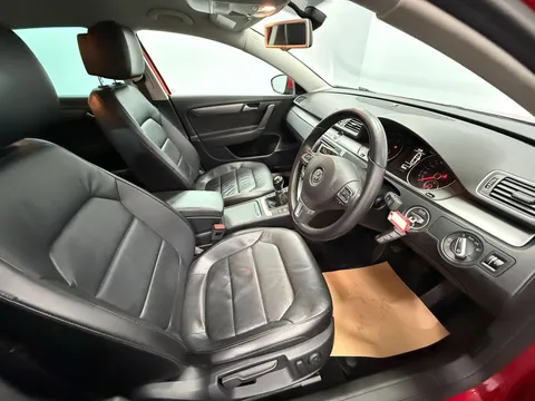 VOLKSWAGEN PASSAT 2.0 TDI Bluemotion Tech Executive Style 4dr