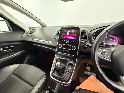 RENAULT SCENIC 1.5 dCi Dynamique Nav 5dr