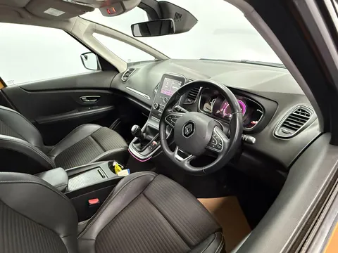 RENAULT SCENIC 1.5 dCi Dynamique Nav 5dr
