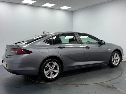 VAUXHALL INSIGNIA GRAND SPORT 1.5T [165] Design Nav 5dr