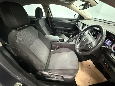 VAUXHALL INSIGNIA GRAND SPORT 1.5T [165] Design Nav 5dr