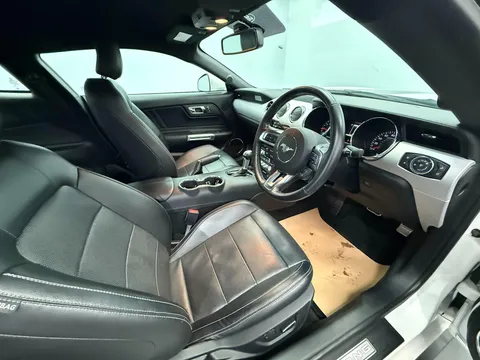 FORD MUSTANG 5.0 V8 GT 2dr Auto