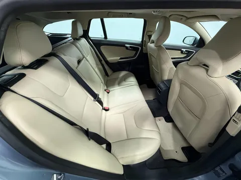 VOLVO V60 D6 [220] Twin Eng SE Lux Nav 5dr AWD Geartronic