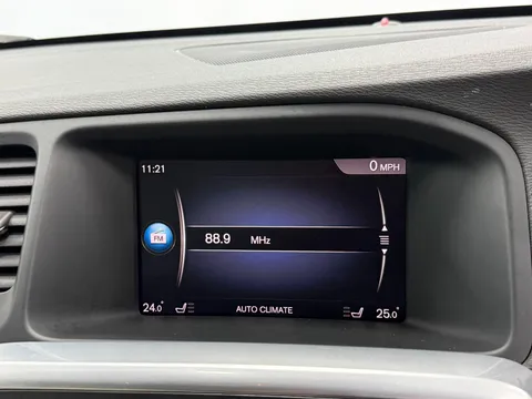 VOLVO V60 D6 [220] Twin Eng SE Lux Nav 5dr AWD Geartronic