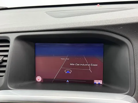 VOLVO V60 D6 [220] Twin Eng SE Lux Nav 5dr AWD Geartronic