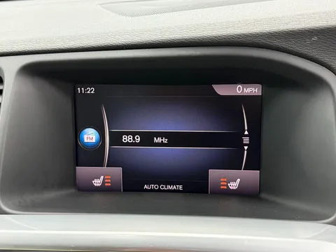 VOLVO V60 D6 [220] Twin Eng SE Lux Nav 5dr AWD Geartronic