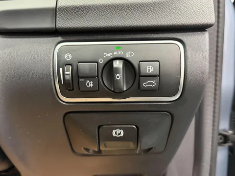 VOLVO V60 D6 [220] Twin Eng SE Lux Nav 5dr AWD Geartronic