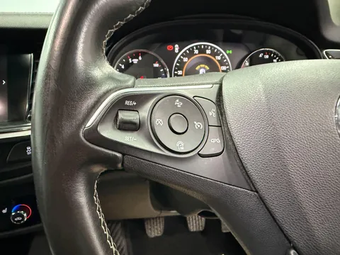 VAUXHALL INSIGNIA DIESEL SPORTS TOURER 2.0 Turbo D Elite Nav 5dr