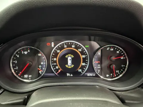 VAUXHALL INSIGNIA DIESEL SPORTS TOURER 2.0 Turbo D Elite Nav 5dr