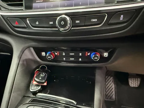 VAUXHALL INSIGNIA DIESEL SPORTS TOURER 2.0 Turbo D Elite Nav 5dr