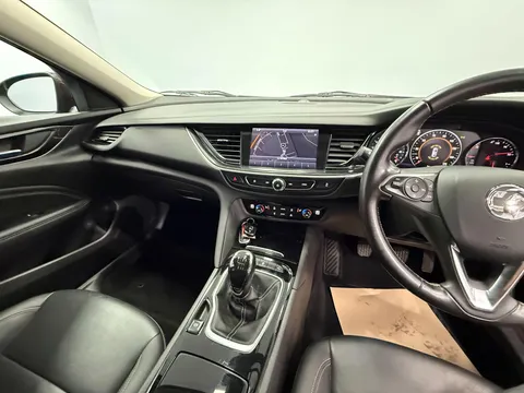 VAUXHALL INSIGNIA DIESEL SPORTS TOURER 2.0 Turbo D Elite Nav 5dr