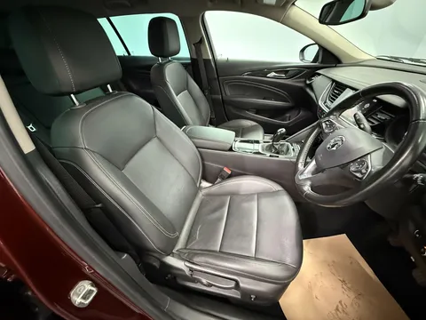 VAUXHALL INSIGNIA DIESEL SPORTS TOURER 2.0 Turbo D Elite Nav 5dr