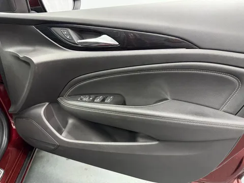 VAUXHALL INSIGNIA DIESEL SPORTS TOURER 2.0 Turbo D Elite Nav 5dr