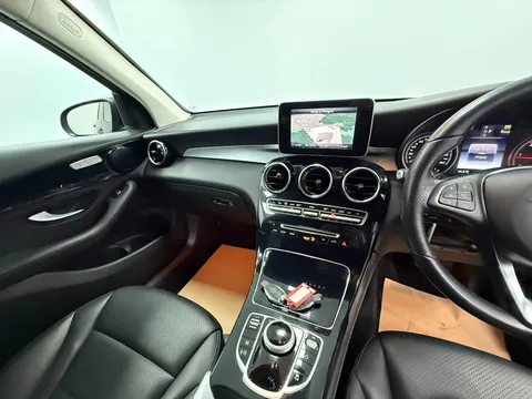 MERCEDES-BENZ GLC GLC 220d 4Matic Urban Edition 5dr 9G-Tronic
