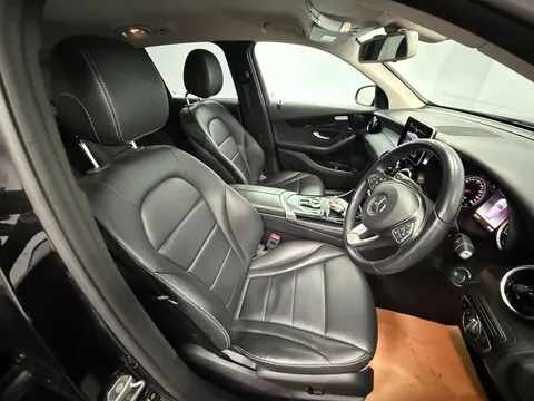 MERCEDES-BENZ GLC GLC 220d 4Matic Urban Edition 5dr 9G-Tronic