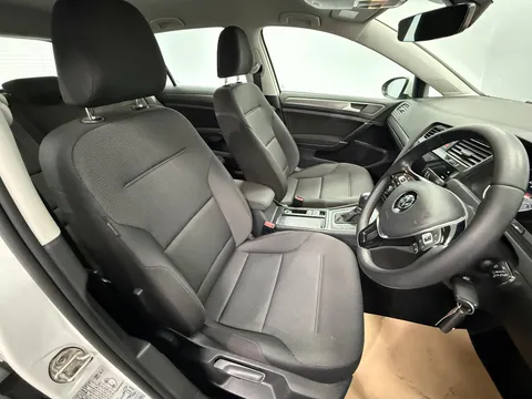 VOLKSWAGEN GOLF 1.4 TSI SE 5dr DSG