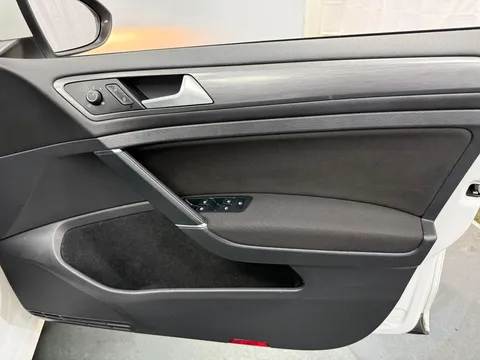 VOLKSWAGEN GOLF 1.4 TSI SE 5dr DSG