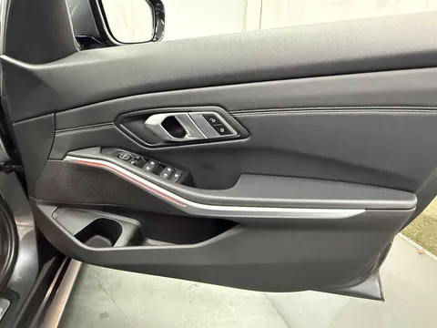 BMW 3 SERIES 320d M Sport 4dr Step Auto