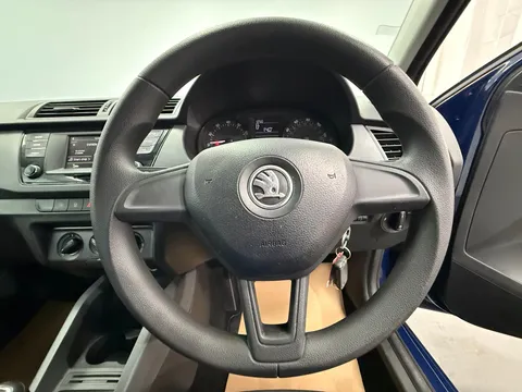 SKODA FABIA 1.0 MPI 60 S 5dr