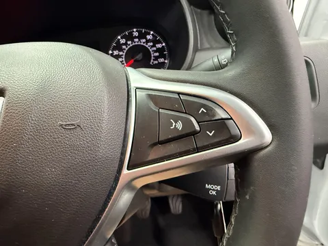 DACIA DUSTER 1.5 Blue dCi Comfort 5dr