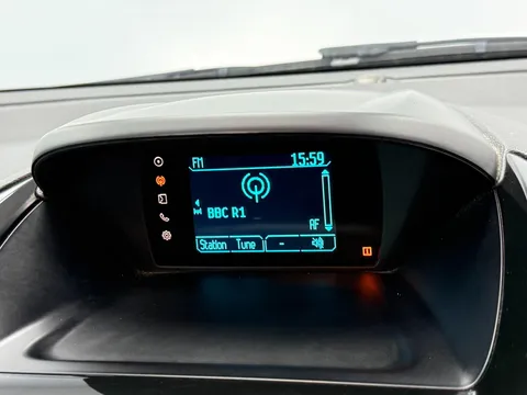 FORD B-MAX 1.4 Zetec 5dr