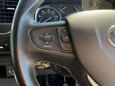 TOYOTA PROACE VERSO 2.0D Family Medium 5dr