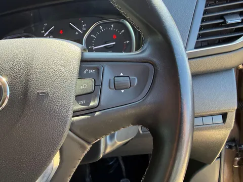 TOYOTA PROACE VERSO 2.0D Family Medium 5dr