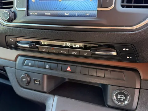 TOYOTA PROACE VERSO 2.0D Family Medium 5dr