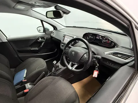 PEUGEOT 208 1.6 BlueHDi 100 Allure 5dr [non Start Stop]