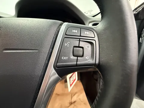 VOLVO XC70 D4 [181] SE Nav 5dr AWD