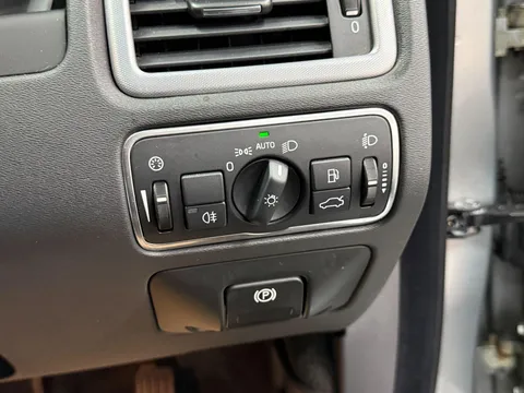 VOLVO XC70 D4 [181] SE Nav 5dr AWD