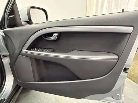 VOLVO XC70 D4 [181] SE Nav 5dr AWD