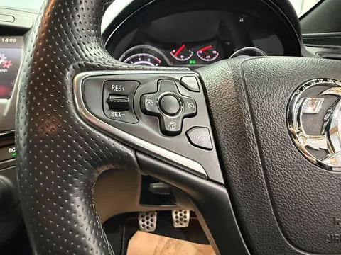 VAUXHALL INSIGNIA DIESEL HATCHBACK 2.0 CDTi [170] ecoFLEX SRi Vx-line Nav 5dr [S/S]