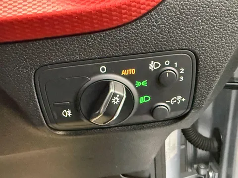 AUDI Q2 30 TDI Sport 5dr