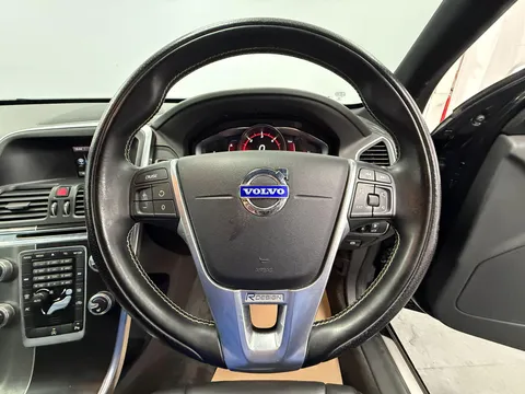 VOLVO XC60 D4 [181] R DESIGN Lux 5dr