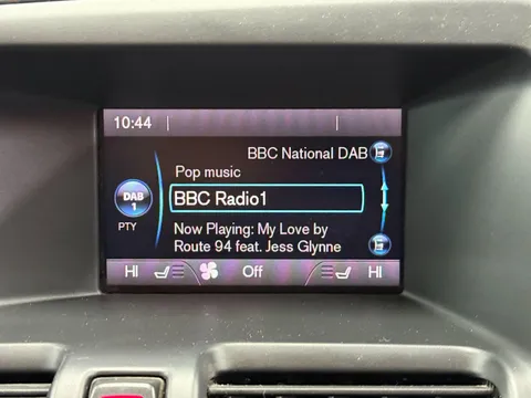 VOLVO XC60 D4 [181] R DESIGN Lux 5dr