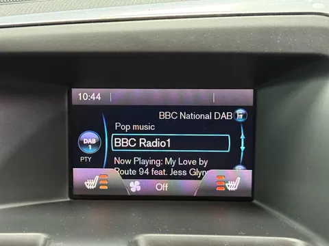 VOLVO XC60 D4 [181] R DESIGN Lux 5dr