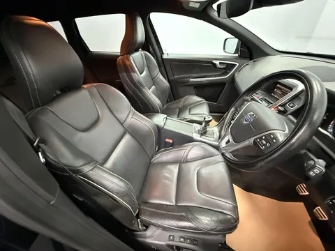 VOLVO XC60 D4 [181] R DESIGN Lux 5dr