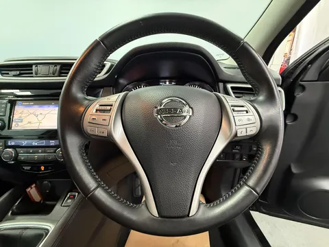NISSAN QASHQAI 1.5 dCi N-Connecta 5dr