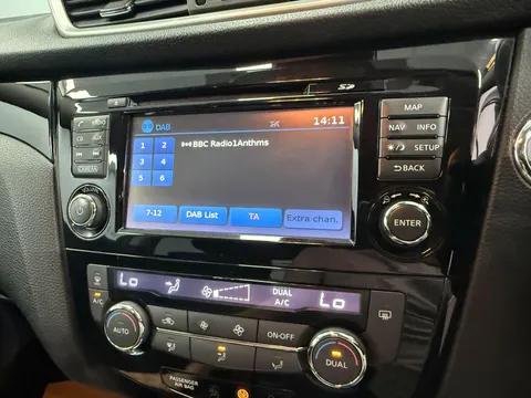 NISSAN QASHQAI 1.5 dCi N-Connecta 5dr